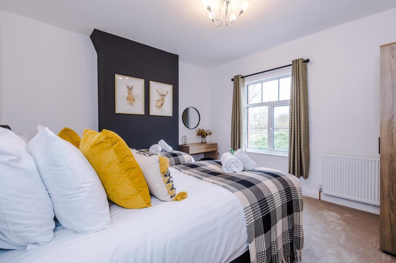 Stunning 3-Bed Nantwich Home: Ideal Group Getaway Exterior photo